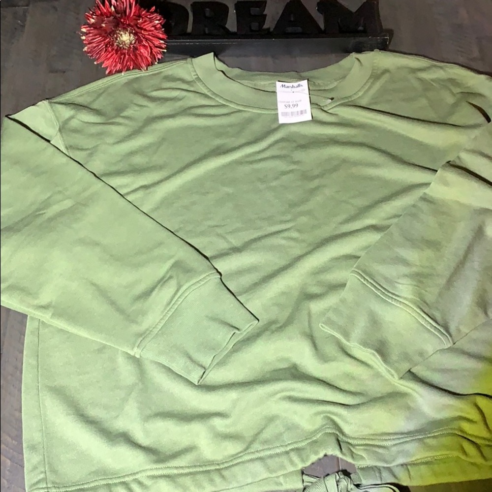 NWT Old Navy Sweatshirt